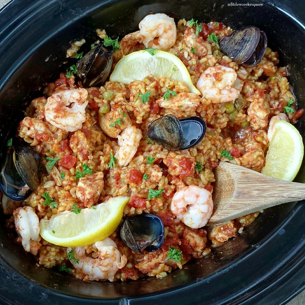 Slow Cooker Seafood & Chicken Paella Sizzlefish