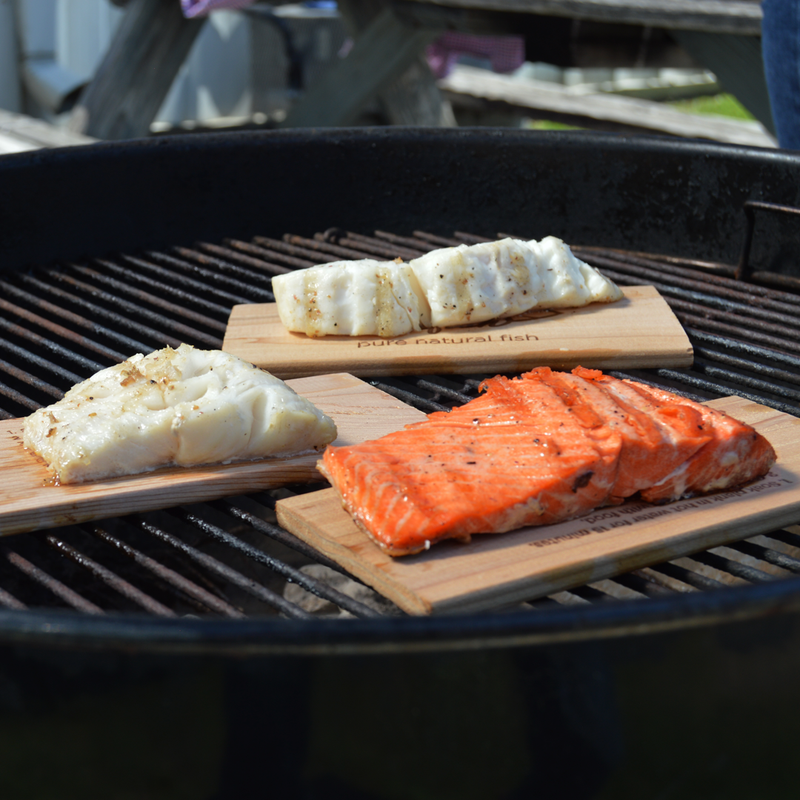 bbq fish box Grill Basket, Heavy Duty Stainless Steel Grilling Basket with Removable Wooden Handle & Bonus Basting Brush, Accessories for Outdoor Camping Picnic, Cook Whole Fish, Seafood, Vegetables : Patio, Lawn Sockeye Salmon BBQ Box - 6 people